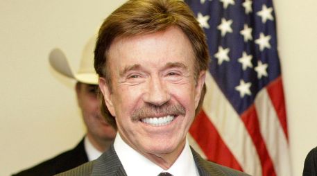 Chuck Norris aseguró que él siempre estará a favor de la ley y el orden. AP / ARCHIVO