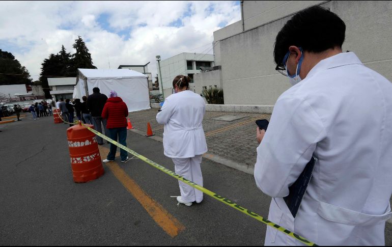 Es la cuarta ocasión que la Secretaría de Salud (SSA) suspende la aplicación de la vacuna en los centros militares de la Ciudad de México, desde que inició el proceso el 24 de diciembre del año pasado. SUN / EEL