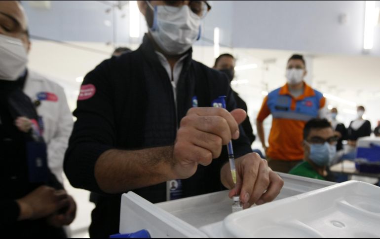 Esta semana comenzó la vacunación contra el COVID-19 en todos los estados de México. XINHUA / M. ARMAS