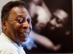 Pelé es el único futbolista en haber alzado tres copas mundiales. EFE/ARCHIVO