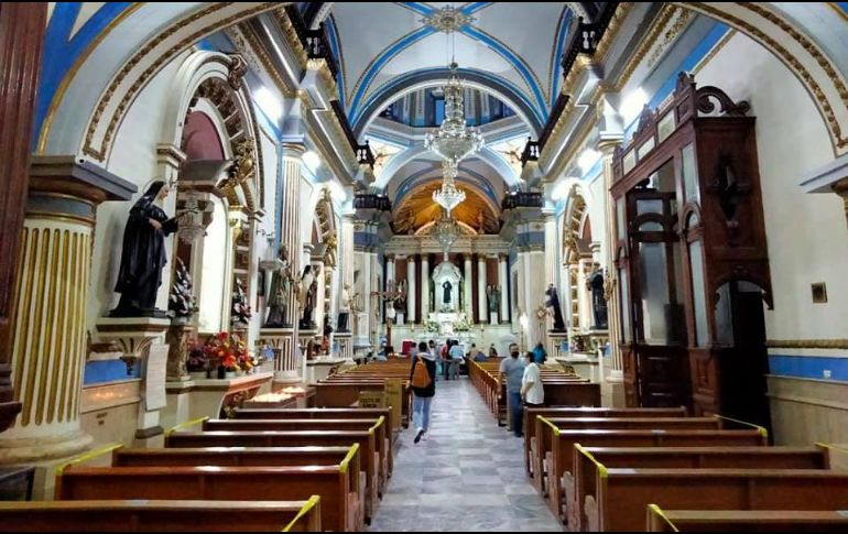 El padre Mario Lozano asegura que en un mes han entrado a robar ya tres ocasiones al templo. ESPECIAL