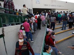 El promedio diario de las hospitalizaciones por COVID-19 pasó de 737 a mil 703 y los casos de 887 a mil 622. EL INFORMADOR/ARCHIVO