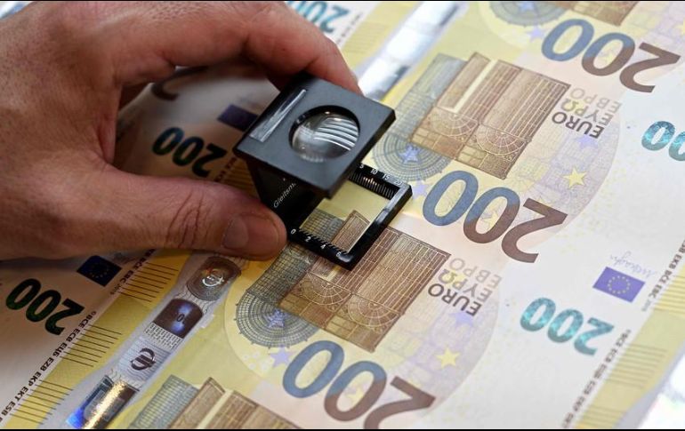 La operación que se llevó a cabo este viernes para mejorar el perfil de la deuda mexicana consistió en dos partes, detalla la SHCP. AFP/ARCHIVO