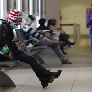 Número de pasajeros aéreos cae un 60% en 2020: OACI