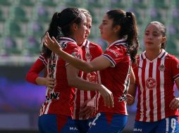 De esta manera, por segundo torneo consecutivo y por tercera vez en la historia de la Liga MX Femenil, Chivas arrancó un certamen con paso perfecto de dos victorias. Imago7 / E. Resendiz