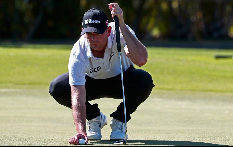 Brendan Steele llega al último día de actividad con ventaja de dos golpes. AP/M. García