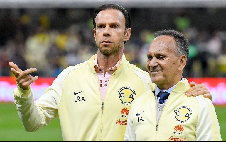 ''Mi padre le entregó su corazón a su familia y amigos, tanto en Brasil, como en México'', dijo el hijo y también leyenda del América en redes sociales. IMAGO7