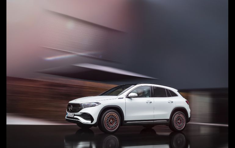 El Mercedes-Benz EQA es el primer miembro totalmente eléctrico de la familia de vehículos compactos de la marca. ESPECIAL