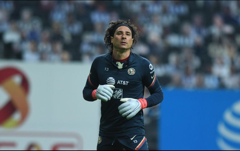 El portero Guillermo Ochoa, al igual que Nicolás Benedetti y Richard Sánchez, son los jugadores que dieron positivo a COVID-19 tras enfrentarse al Monterrey. Imago7