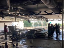 La acumulación del humo disparó las alarmas contra incendios que motivaron la alerta. ESPECIAL