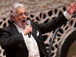Plácido Domingo reconoció que lloró de emoción con el primer aplauso que recibió del público después del escándalo por acoso sexual. AP / ARCHIVO