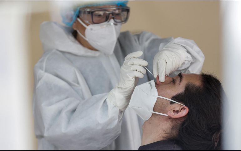 Si el pasajero desea hacerse la prueba en el aeropuerto, deberá añadir a su itinerario de viaje al menos una hora adicional. Xinhua/ F. Cañedo