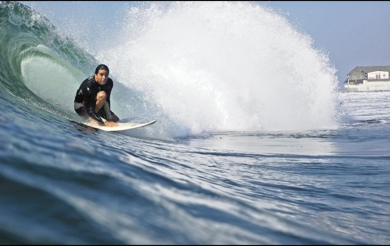 HOLA A LA OLA. Colima ofrece playas magníficas para los amantes del surf.