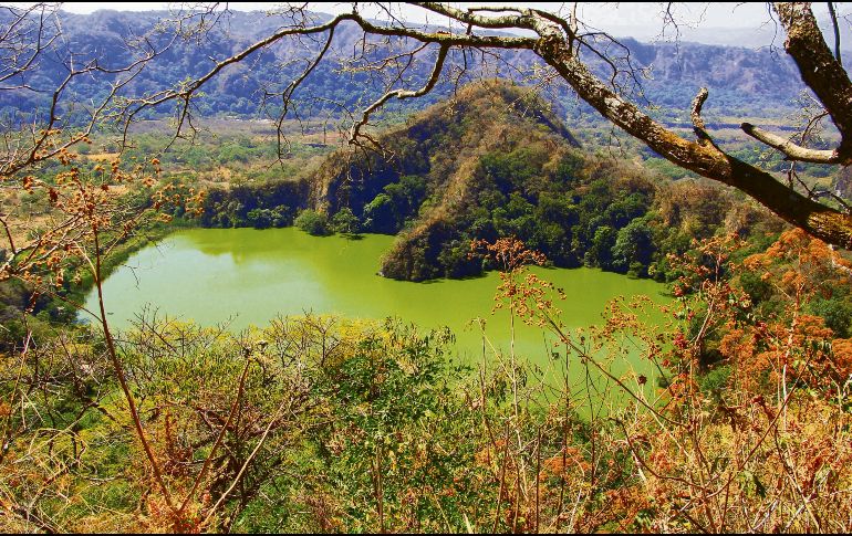 Laguna la María. Una caldera volcánica convertida en un punto de ecoturismo.