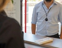 COVID-19: Con un mini gadget, Nissan cuidará la “sana distancia”