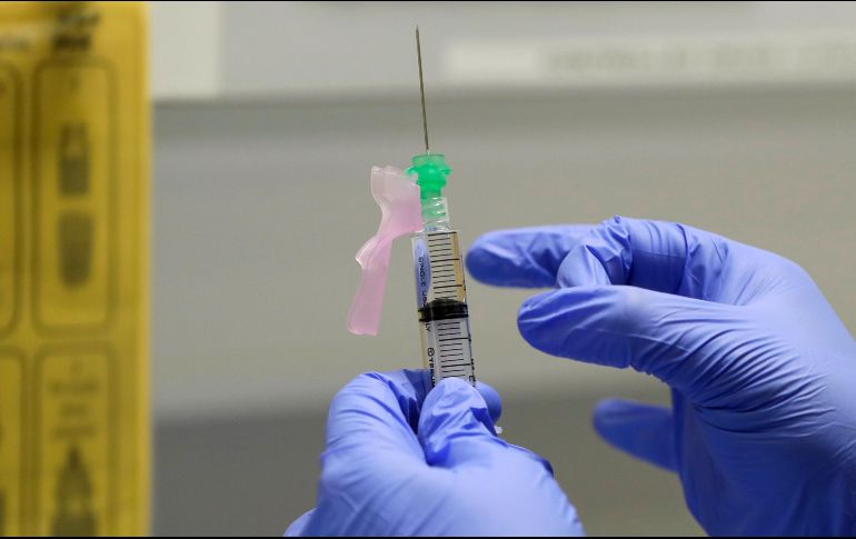 Este martes que se prevé que la próxima semana lleguen a México 200 mil dosis de la vacuna rusa Sputnik V. AP / ARCHIVO