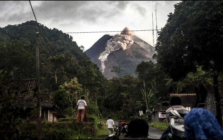 PELIGRO. La última gran erupción del Merapi, en 2010, causó 347 fallecidos. AP