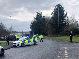 La Policía del Norte de Gales indicó que acudió al polígono industrial donde está la planta, una vez recibida la notificación del paquete, por lo que procedió a acordonar el lugar. AP / E. Barlow