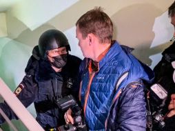 Los sitios allanados incluyeron el apartamento de Navalny, y un apartamento alquilado en el que estaba viviendo la esposa de Navalny, Yulia. AP/M. Chernov