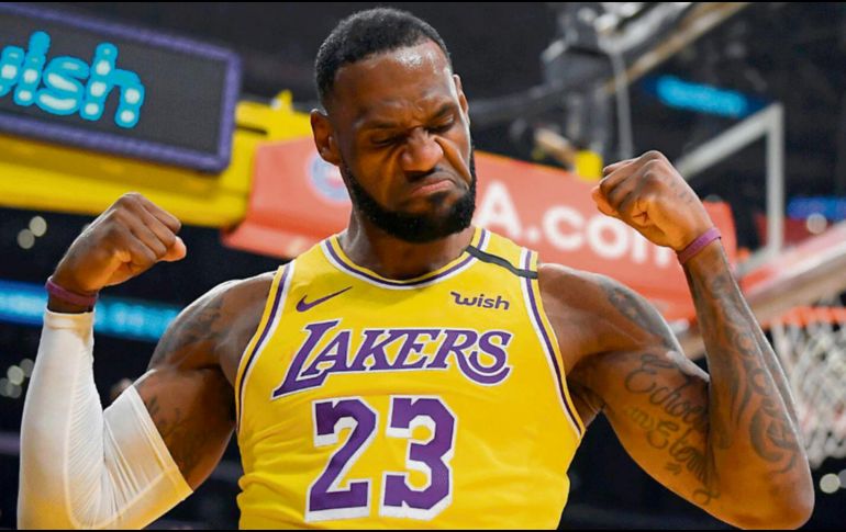 LEBRON JAMES. Es uno de los jugadores que más apoyan los aficionados. AP