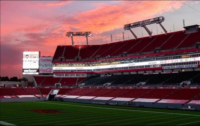 Warren Sapp desearía que los fanáticos de los Buccaneers de Tampa Bay pudieran llenar las gradas para el primer Super Bowl que disputará un equipo en su casa. INSTAGRAM / @buccaneers