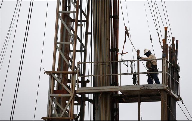 Las reservas comerciales de crudo en Estados Unidos cayeron 9.9 millones de barriles la semana pasada. EFE/ARCHIVO