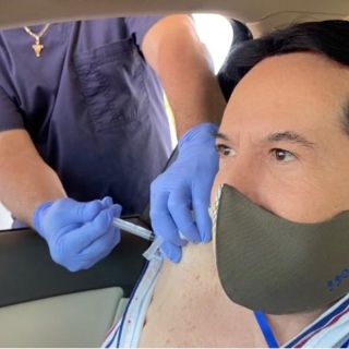 Especulan que "Pepillo" Origel podría perder su Visa tras vacunarse