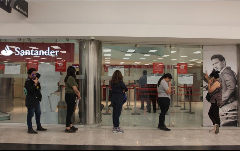 El próximo lunes 1 de febrero, los bancos permanecerán cerrados en el primer puente de 2021. NTX / ARCHIVO
