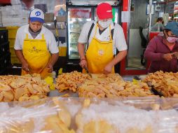 Si se compara 2019 contra el año pasado, el consumo aparente de pollo aumentó 1.8%: de 4 millones 329 mil a 4 millones 408 mil toneladas métricas. EL INFORMADOR/ARCHIVO