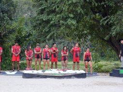 Pese a que el equipo rojo tenía dos medallas transferibles por parte de “Pato” Araujo y Jazmin, ninguno quiso otorgarle una de ellas a Ana para mantenerse en la competencia. Twitter / @ExatlonMx