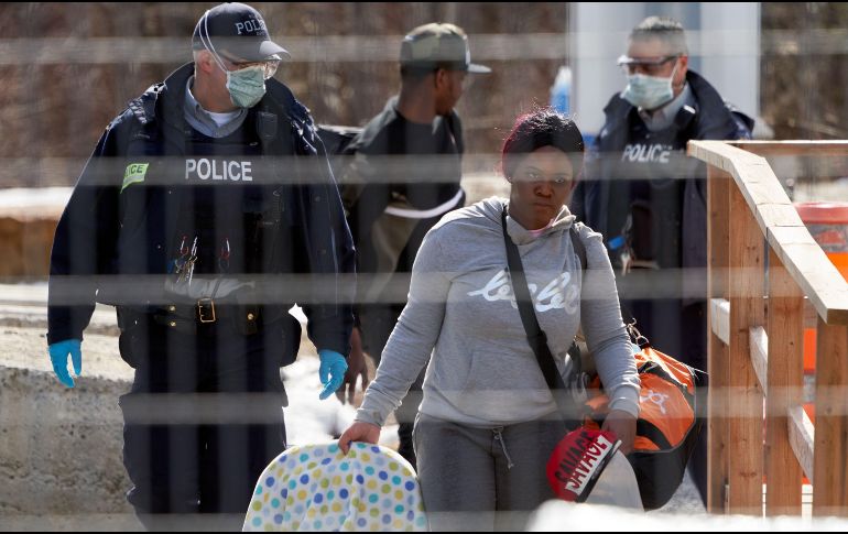 El Servicio de Control de Inmigración y Aduanas (ICE) ha deportado a inmigrantes a cuando menos tres países: Honduras, Guatemala y Jamaica. EFE/Archivo