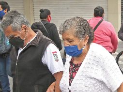 COVID-19: Falla registro para vacunar a adultos mayores