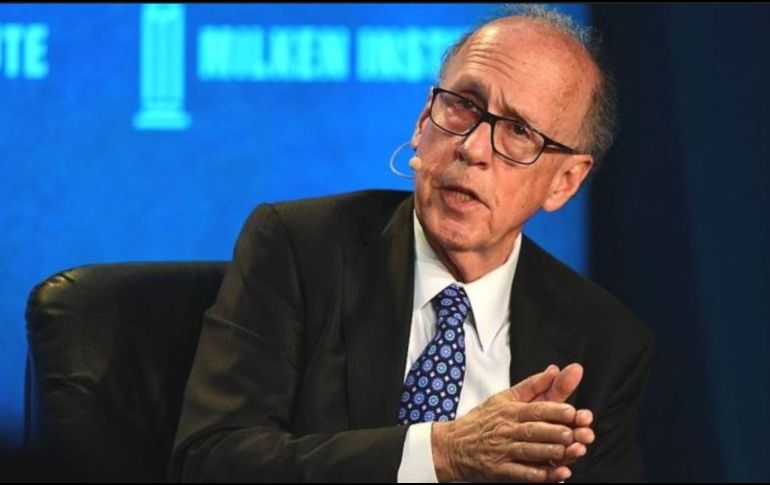 Stephen Roach, profesor de la Universidad de Yale y expresidente del banco de inversión Morgan Stanley en Asia, predice una caída de 35% del dólar hacia finales de 2021. GETTY IMAGES