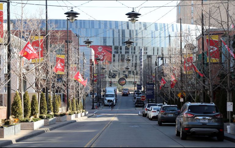 La ciudad de Kansas muestra apoyo a su equipo con decoraciones en las calles. AFP/J. Squire