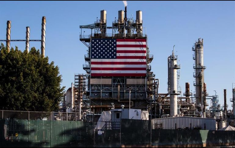 El barril de referencia estadounidense se situó en apenas una semana en su nivel más alto del último año. EFE/ARCHIVO