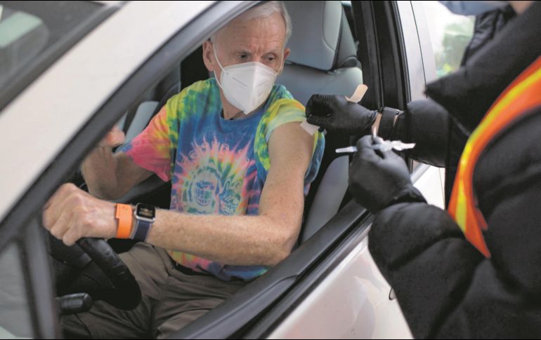 Dos terceras partes de las vacunas se han aplicado en 10 países; en contraste, hay 130 naciones donde no se ha puesto ni una sola inyección. AFP