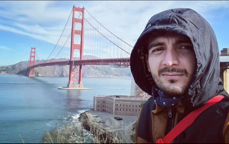 ''La vida no tiene precio así que tengo dos carros y he tomado la decisión de rifarlos ya después podré comprarlos cuando las cosas estén bien'', explicó. FACEBOOK / Scott Traveling Channel