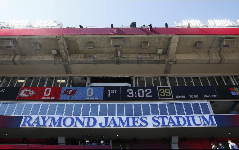 Zoé Robledo, hizo un llamado a la población a disfrutar del Super Bowl 2021 en casa y sin invitados. EFE/EPA/CJ Gunther
