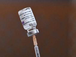 La Universidad de Oxford dijo que los primeros datos de un pequeño estudio indican que la vacuna de AstraZeneca sólo ofrece “protección mínima” contra la variante sudafricana. AFP / A. Jocard