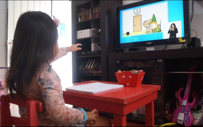 Explican que el sondeo sobre el regreso a clases presenciales no es vinculante y sólo es un ejercicio para conocer la opinión de quienes participan. SUN / ARCHIVO