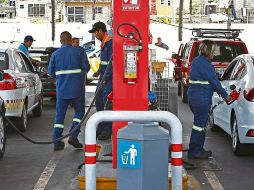 ALZA.  En las últimas semanas se registra un aumento en el precio de las gasolinas  en  la metrópoli. EL INFORMADOR • A . Camacho