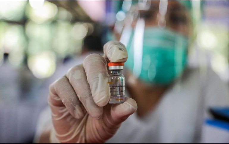 La Cofepris también aprobó el uso de emergencia de la vacuna de Sinovac. EFE / D. Sinuhaji