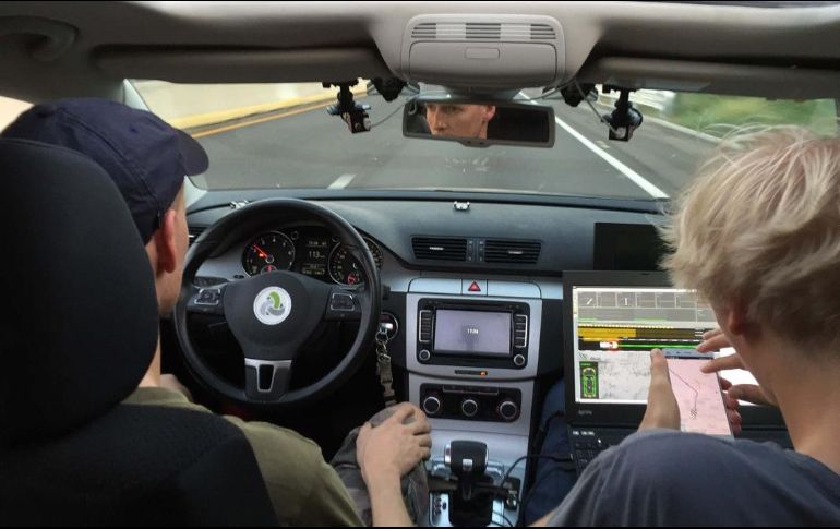 Las primeras pruebas de una flota de vehículos conectados se realizarán en 2021 y la producción en serie está prevista para 2022. NOTIMEX/Archivo