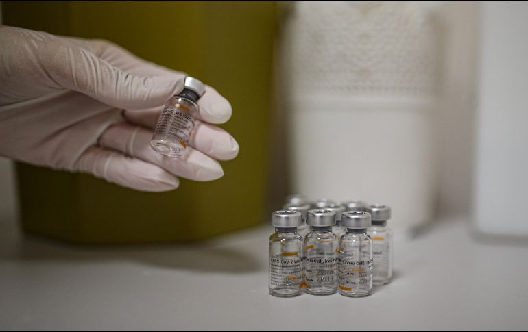 El fármaco se mantendrá en una cámara de refrigeración. El envasado se realizará en frascos con diez dosis. AP / E. Gurel