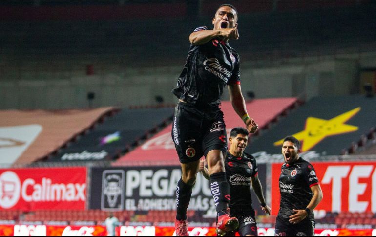 Mauro Manotas festeja su gol. Xolos sigue invicto y con 12 puntos ocupa el primer lugar del torneo. IMAGO7/A. Reyes