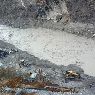 A una semana de avalancha en el Himalaya, aumentan a 45 los muertos