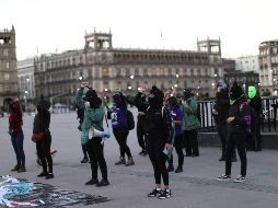 Las manifestantes señalaron que Salgado Macedonio no debería estar en ninguna boleta, ni ser candidato de ningún partido, sino estar dentro de una cárcel. EFE / S. Gutiérrez