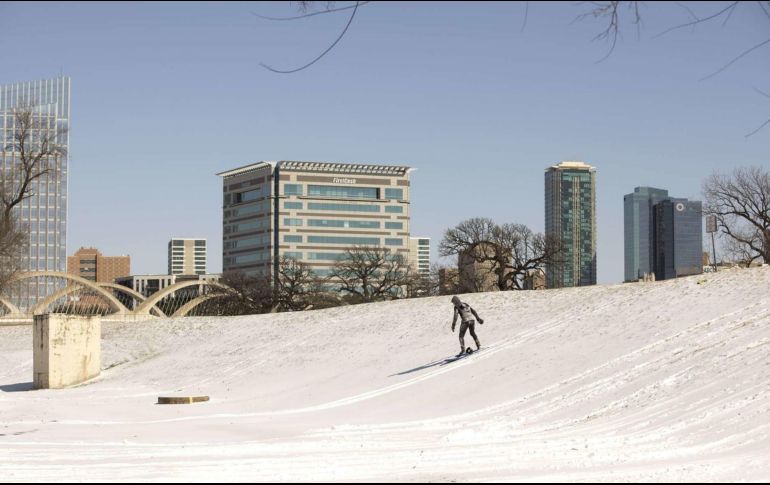 Megacable indica que se han suscitado fuertes cortes de energía, en particular en el estado de Texas. AFP / R. Jenkins