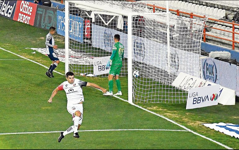 DE PENAL. Ignacio Malcorra anotó el único gol del partido para la victoria que saca al equipo del fondo de la general. IMAGO7