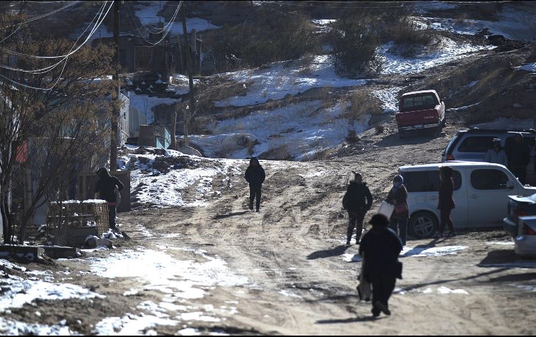 Ciudad Juárez, Chihuahua, reportó cuatro nuevas muertes de personas intoxicadas por calefactores, y en Matamoros, Tamaulipas, encontraron a un adulto mayor fallecido en su casa y a otro dentro de su vehículo. EFE / L. Torres